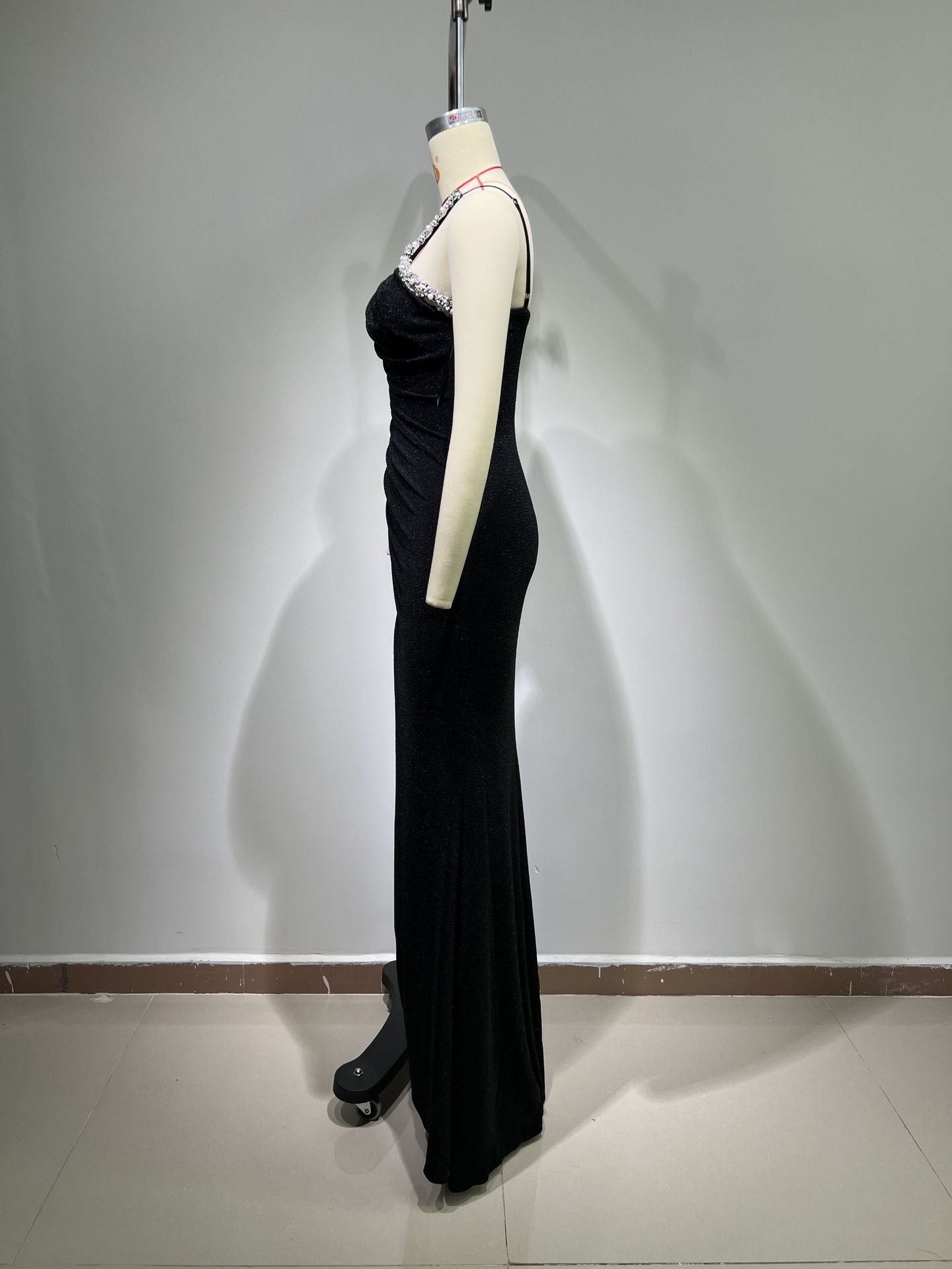 13072425 Long dress with sparkling rhinestones, tube top, sexy and elegant slit, host party stage outfit, European and American - jurk.store