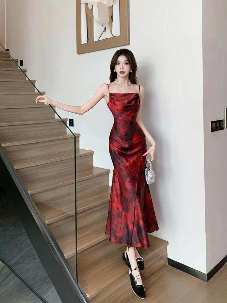 13072487 Elegant and Elegant Sister, Fragrant and Sensational Red Sling Dress - jurk.store